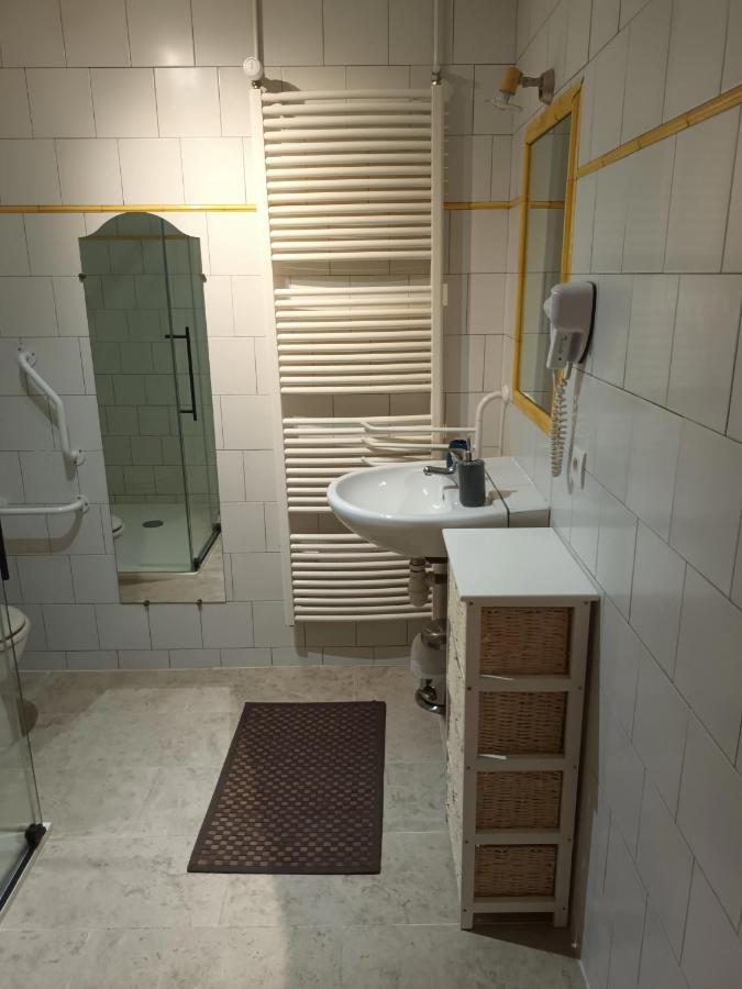 Hotel Au Bonheur Du Cedre Saint-Lattier Zewnętrze zdjęcie