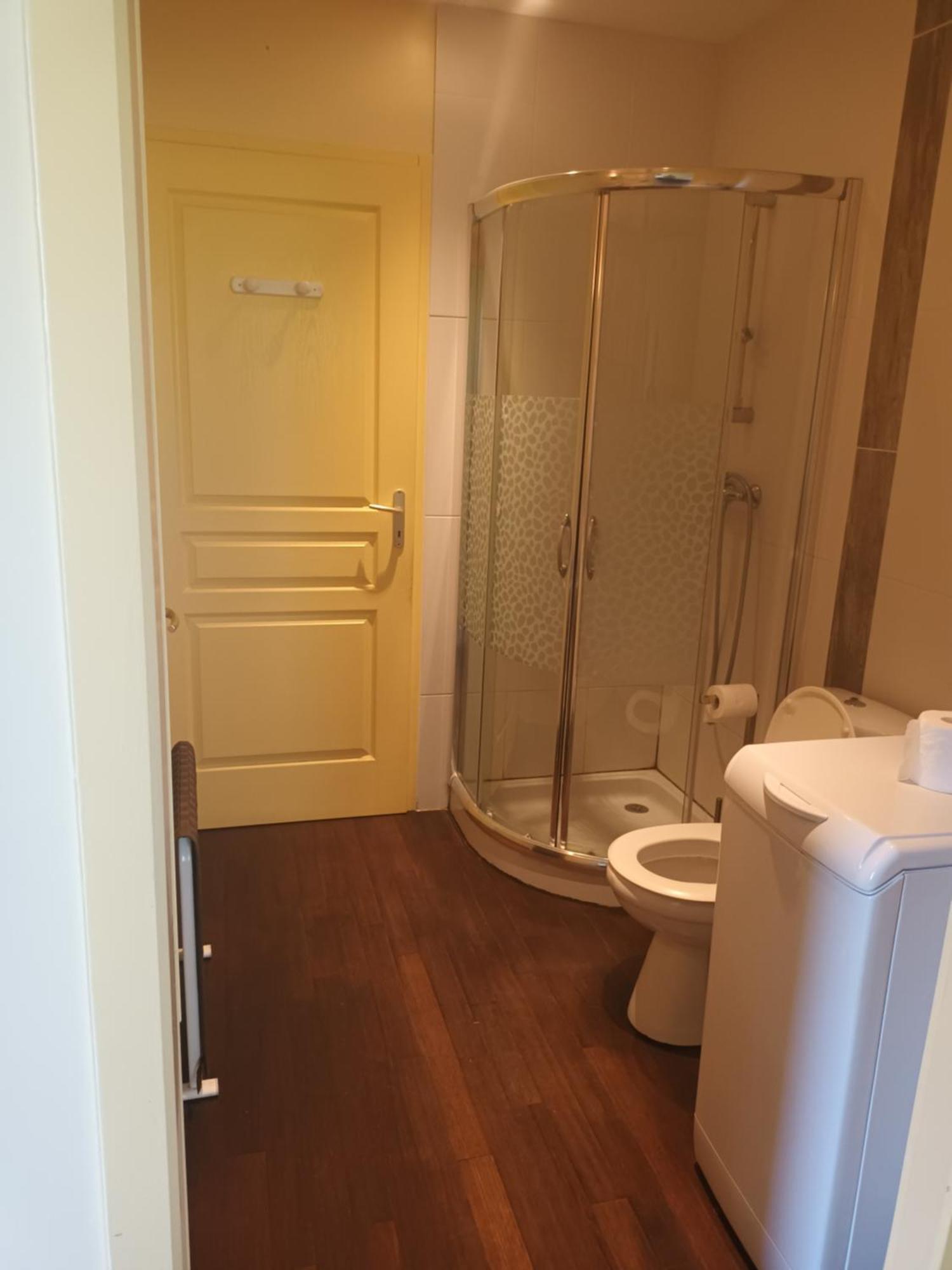 Hotel Au Bonheur Du Cedre Saint-Lattier Zewnętrze zdjęcie