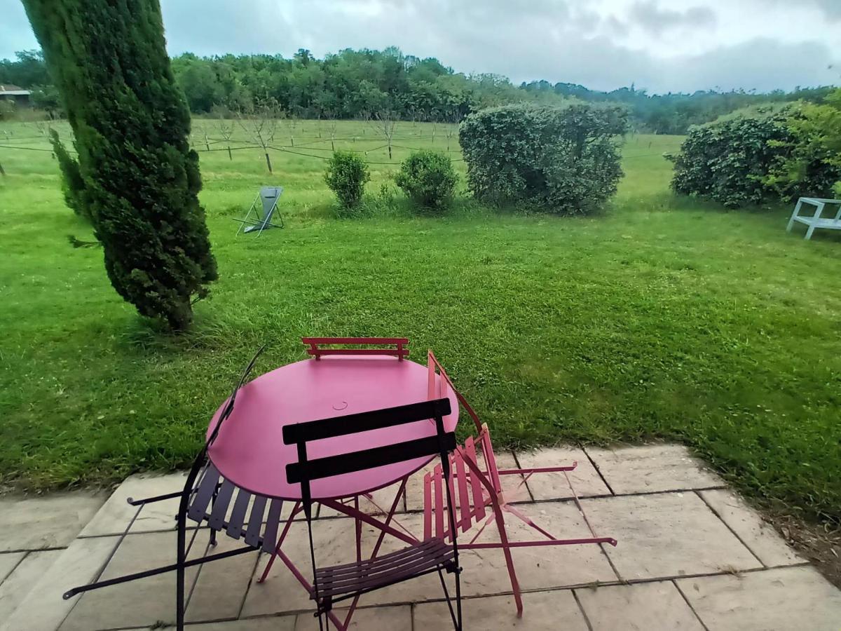Hotel Au Bonheur Du Cedre Saint-Lattier Zewnętrze zdjęcie