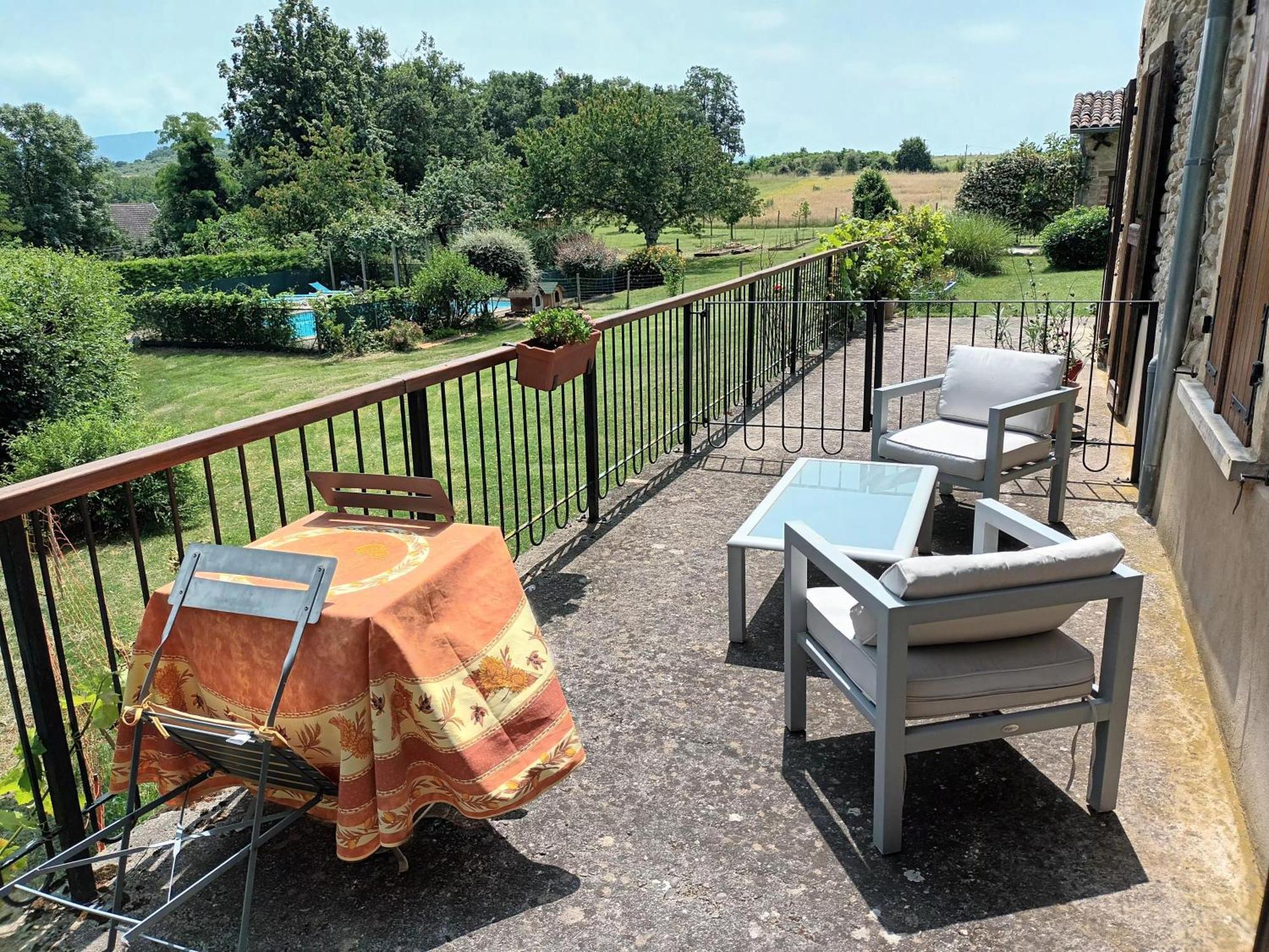 Hotel Au Bonheur Du Cedre Saint-Lattier Zewnętrze zdjęcie