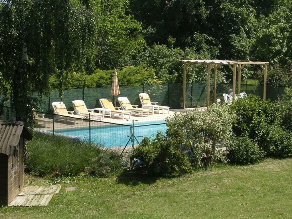 Hotel Au Bonheur Du Cedre Saint-Lattier Zewnętrze zdjęcie